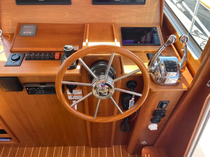 Full Circle Yacht Photos Pics 