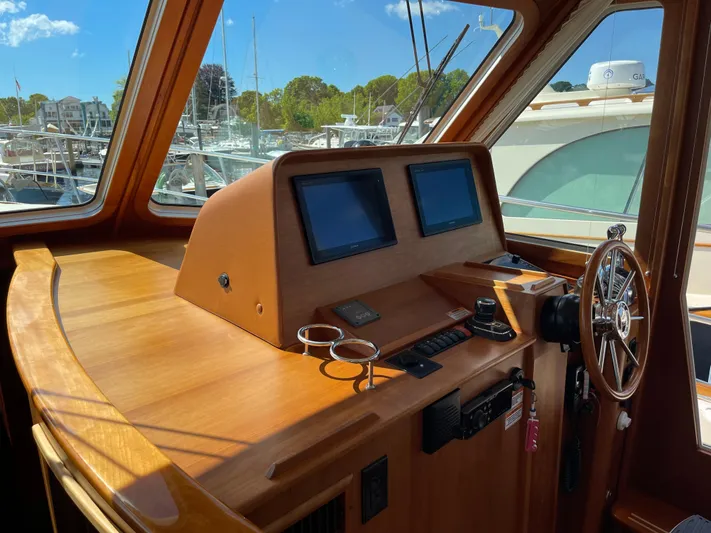 Full Circle Yacht Photos Pics 