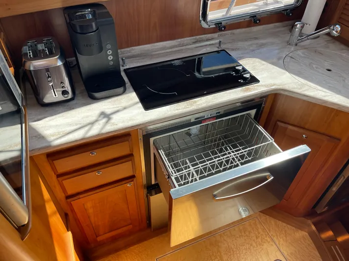 Full Circle Yacht Photos Pics 