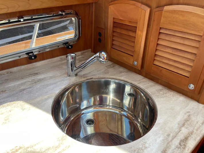 Full Circle Yacht Photos Pics 