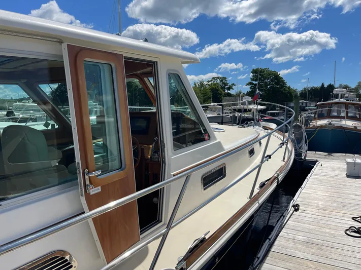 Full Circle Yacht Photos Pics 