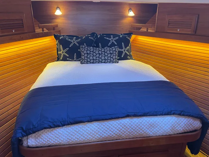 Full Circle Yacht Photos Pics 