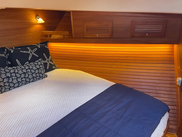 Full Circle Yacht Photos Pics 