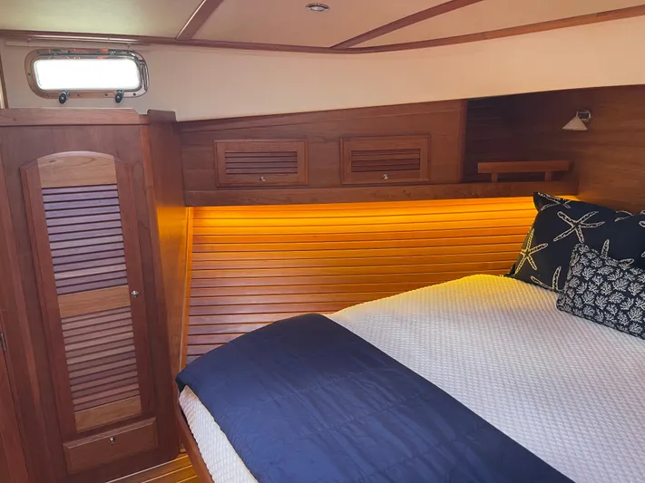 Full Circle Yacht Photos Pics 