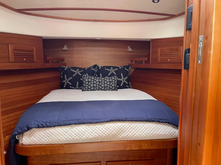 Full Circle Yacht Photos Pics 