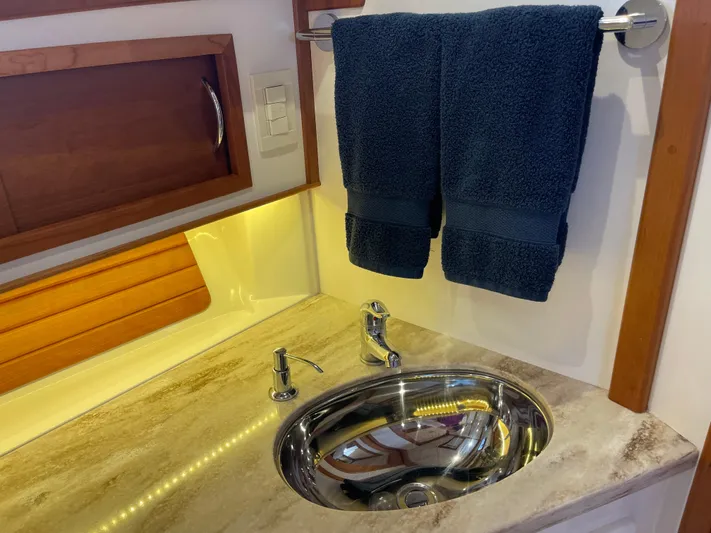 Full Circle Yacht Photos Pics 