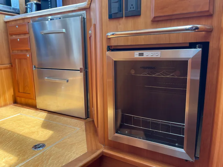 Full Circle Yacht Photos Pics 