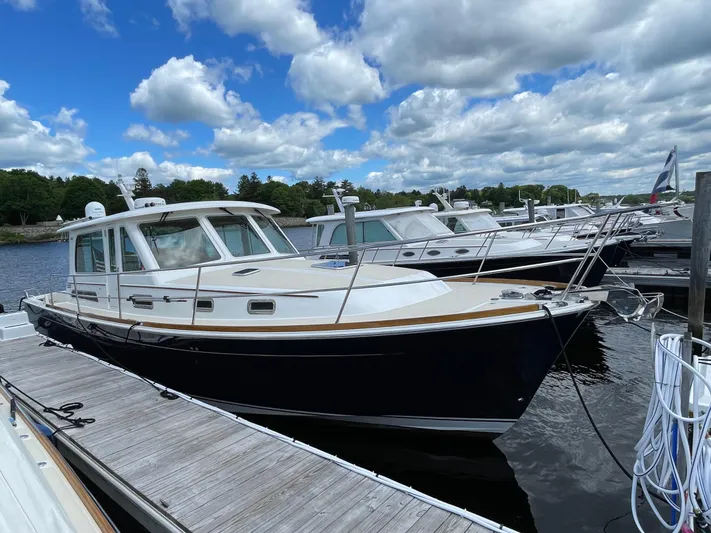 Full Circle Yacht Photos Pics 