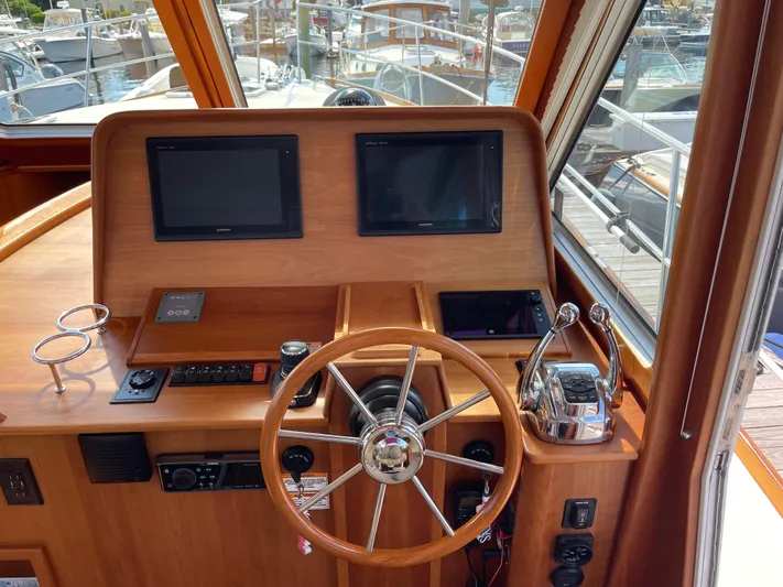 Full Circle Yacht Photos Pics 