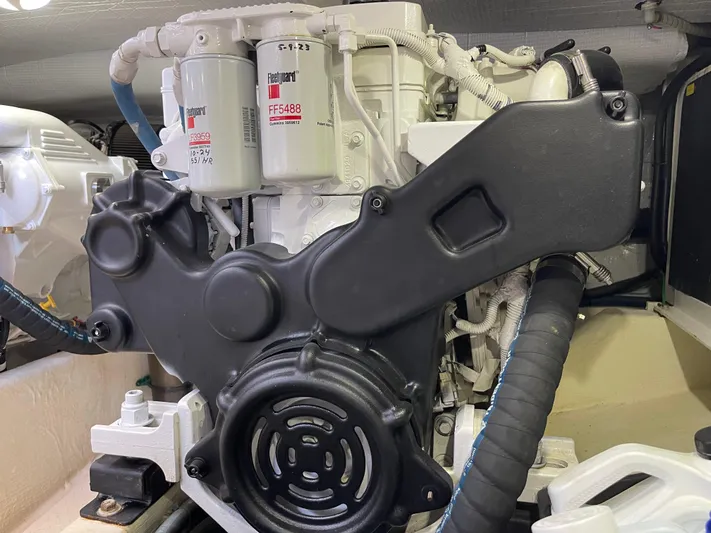 Full Circle Yacht Photos Pics 