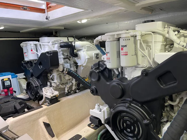 Full Circle Yacht Photos Pics 