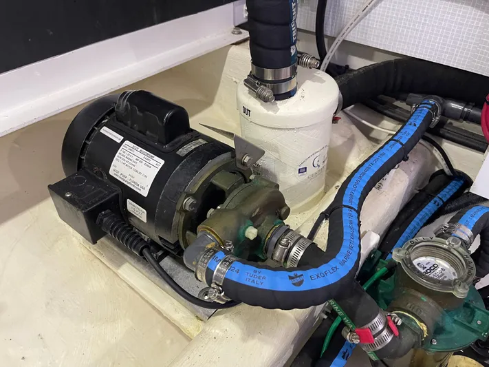 Full Circle Yacht Photos Pics 