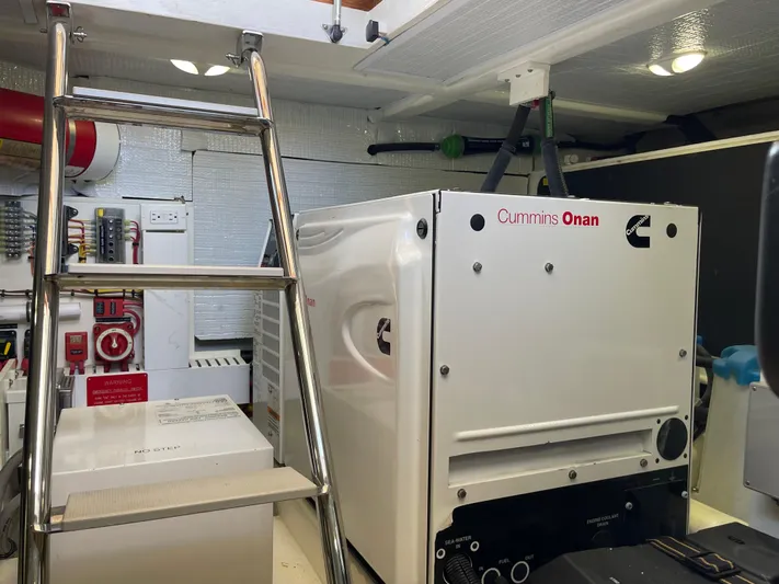 Full Circle Yacht Photos Pics 