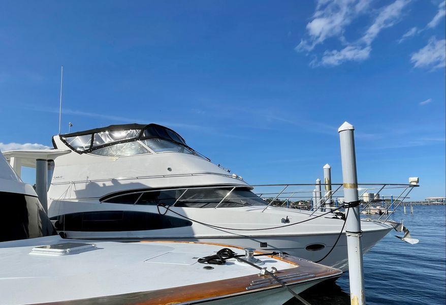 2000 Carver 466 Motor Yacht