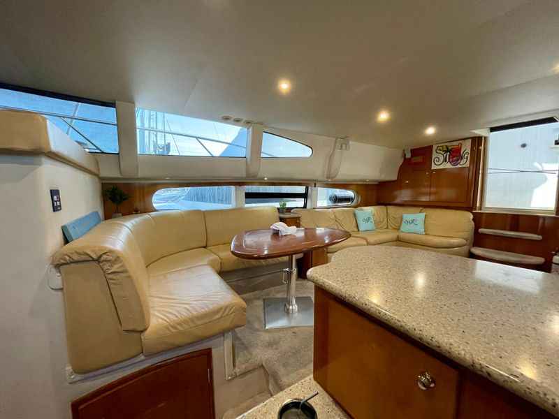 2000 Carver 466 Motor Yacht