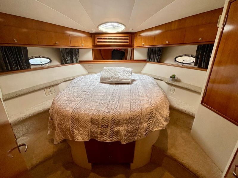 2000 Carver 466 Motor Yacht