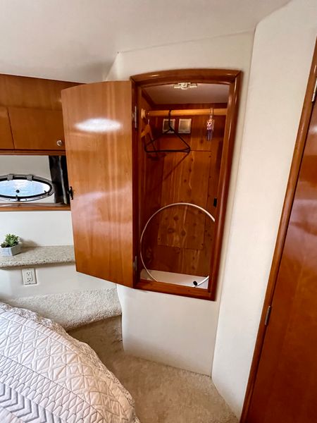 2000 Carver 466 Motor Yacht