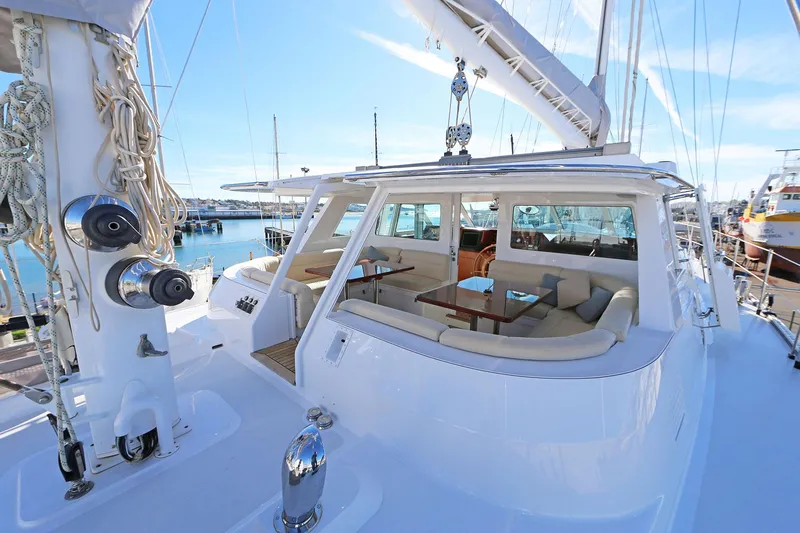 Hide N Sea Yacht Photos Pics Deckhouse