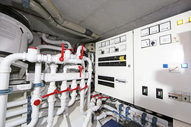 Hide N Sea Yacht Photos Pics Engine room