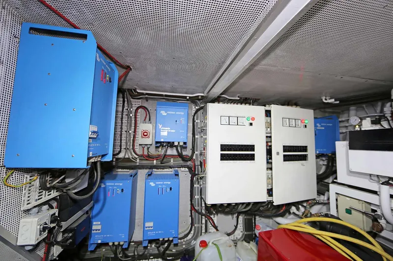 Hide N Sea Yacht Photos Pics Engine room