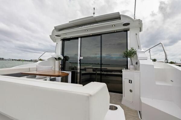 2020 Cruisers Yachts 46 