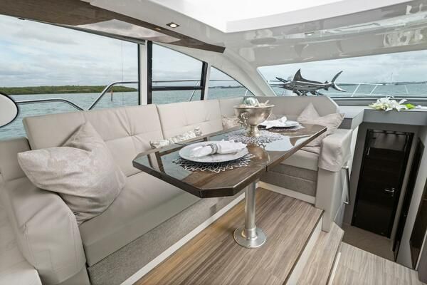 2020 Cruisers Yachts 46 