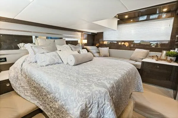 Sweet Caroline Yacht Photos Pics Master Stateroom