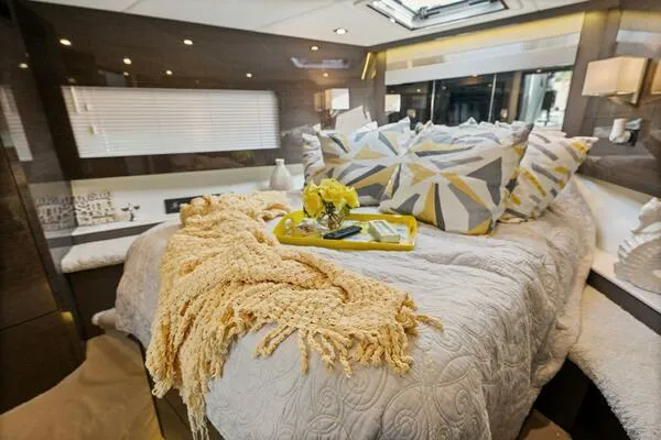 Sweet Caroline Yacht Photos Pics VIP Stateroom