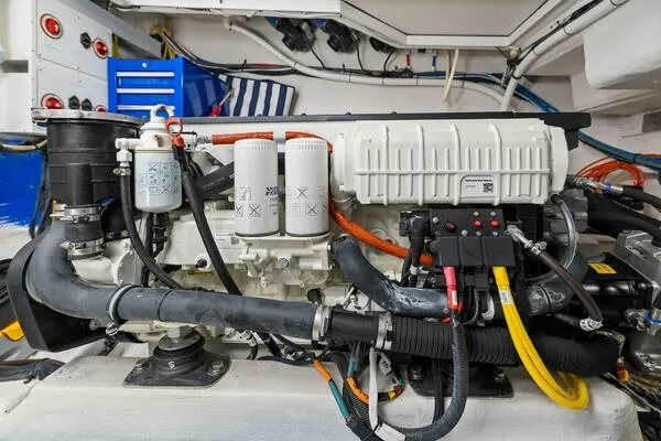 Sweet Caroline Yacht Photos Pics Engine Room