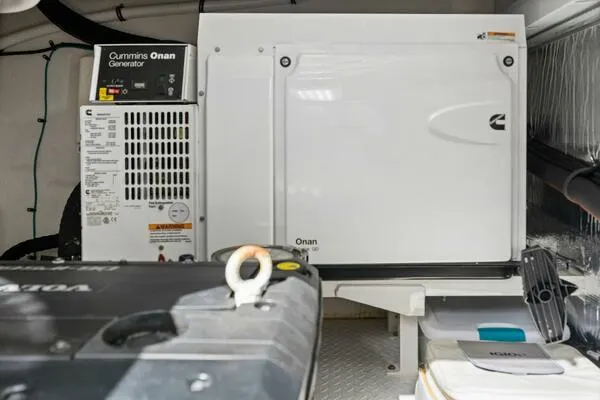 Sweet Caroline Yacht Photos Pics Engine Room