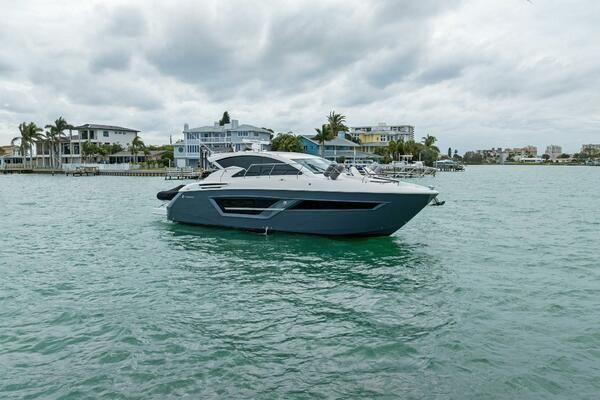 2020 Cruisers Yachts 46 