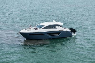 Yacht
