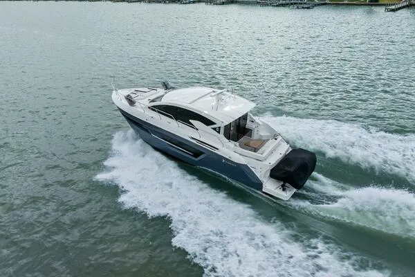 Sweet Caroline Yacht Photos Pics Profile