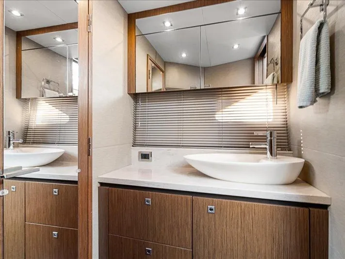 San Souci III Yacht Photos Pics 