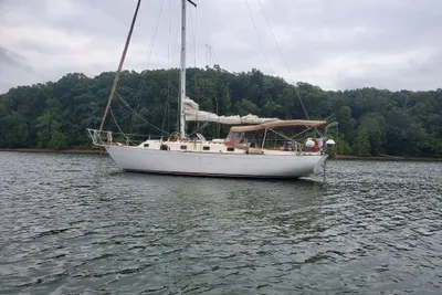 Alberg Sailboats 34