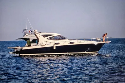 2001 Cayman Yachts 43 Open WA