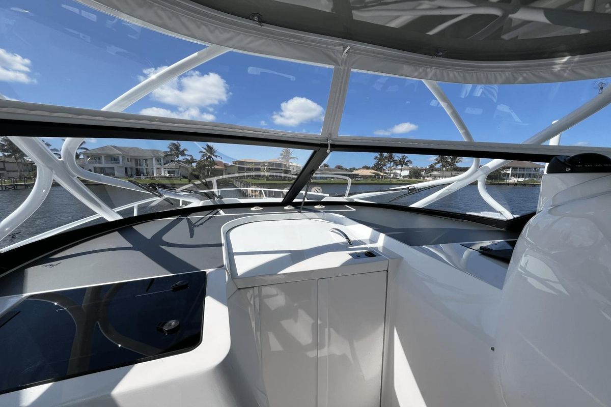 2021 Intrepid 43 