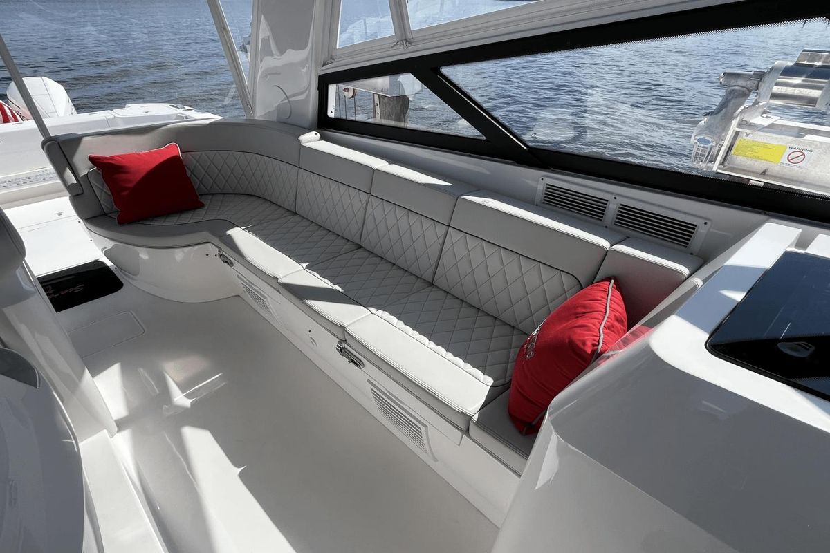 2021 Intrepid 43 