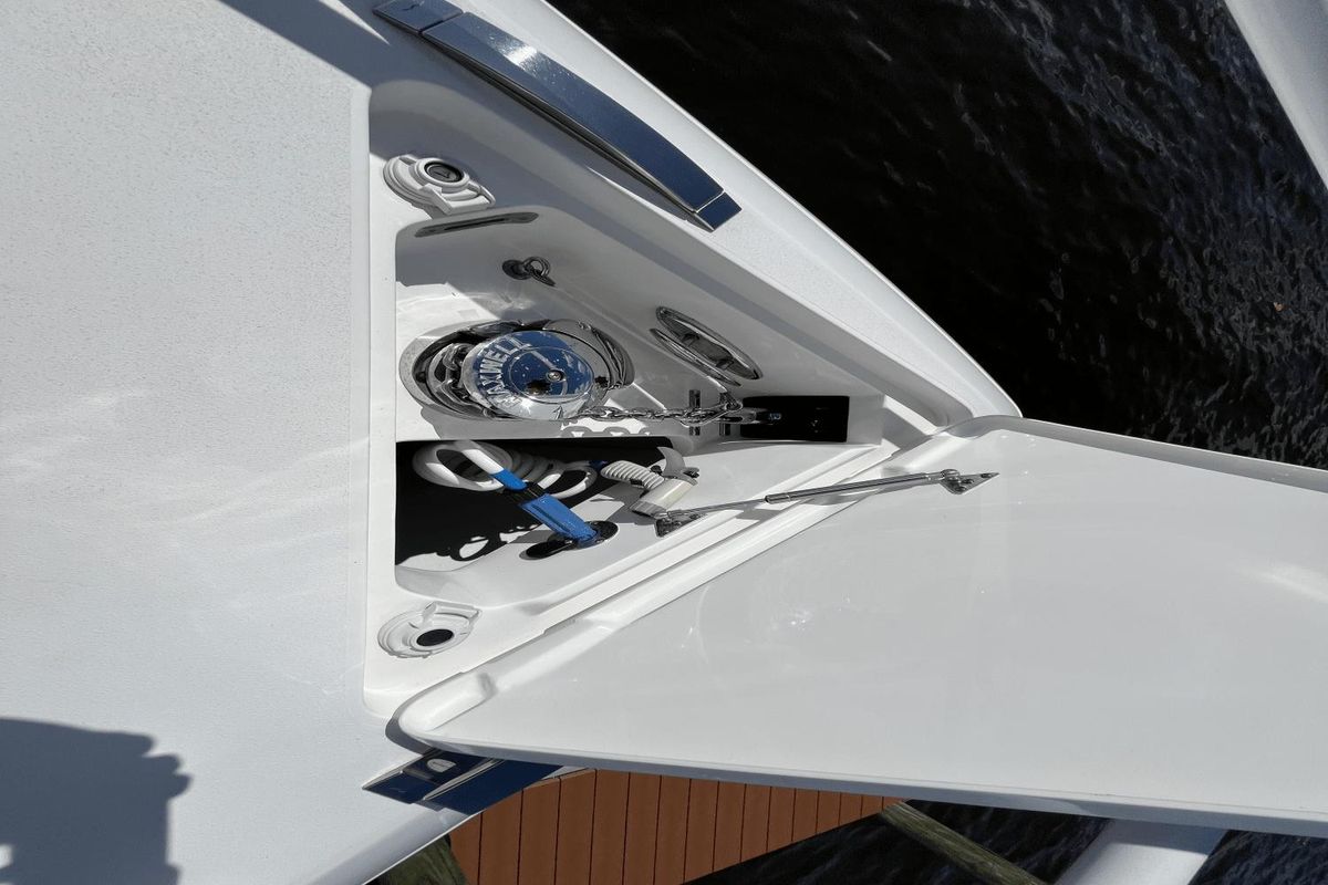 2021 Intrepid 43 