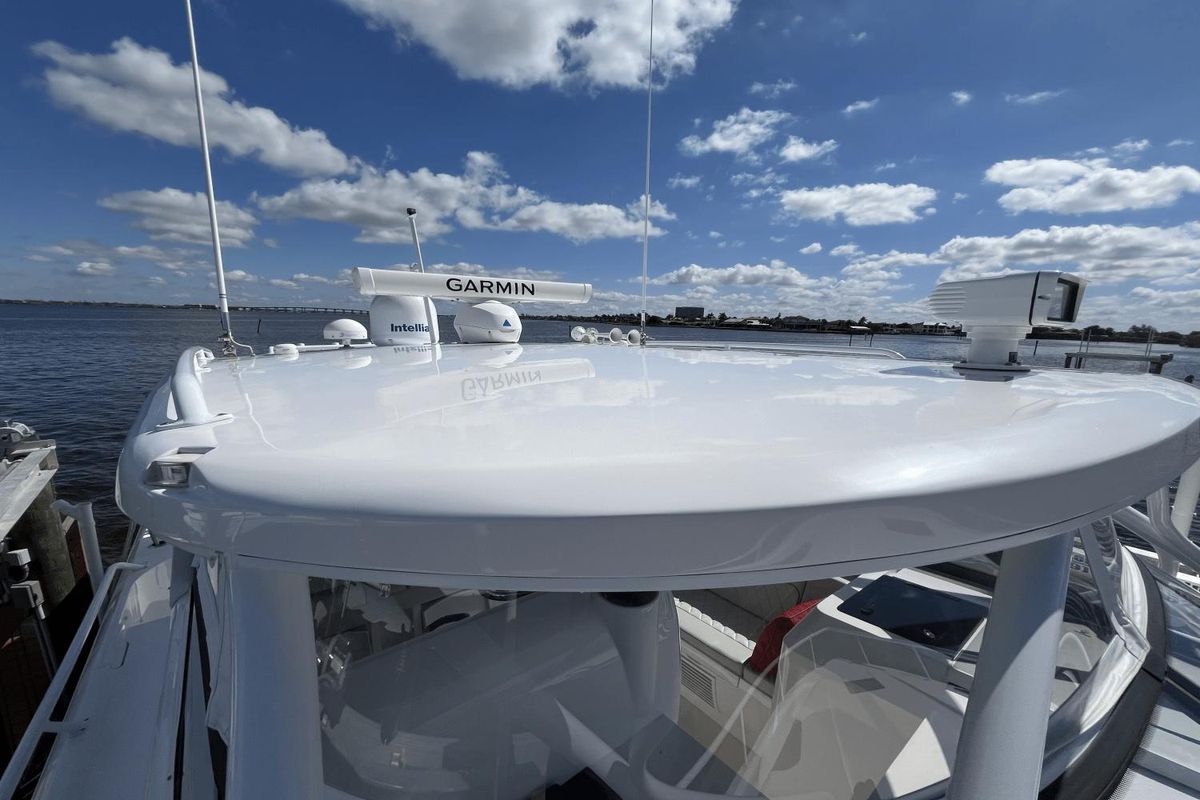 2021 Intrepid 43 