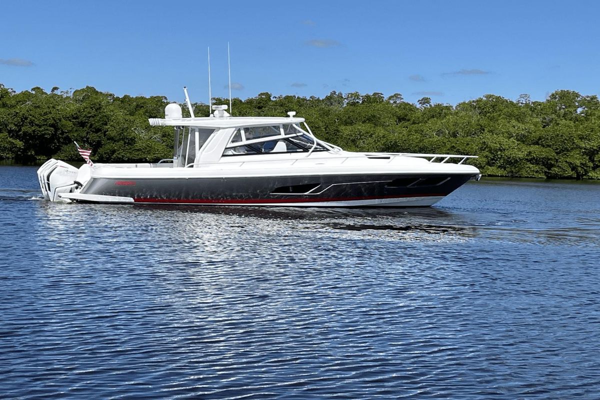 2021 Intrepid 43 