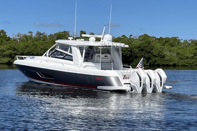 Yacht