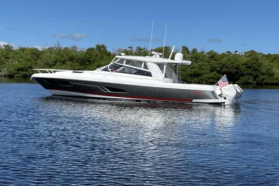 Intrepid 438 Evolution