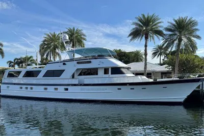 Burger Flush Deck with Flybridge