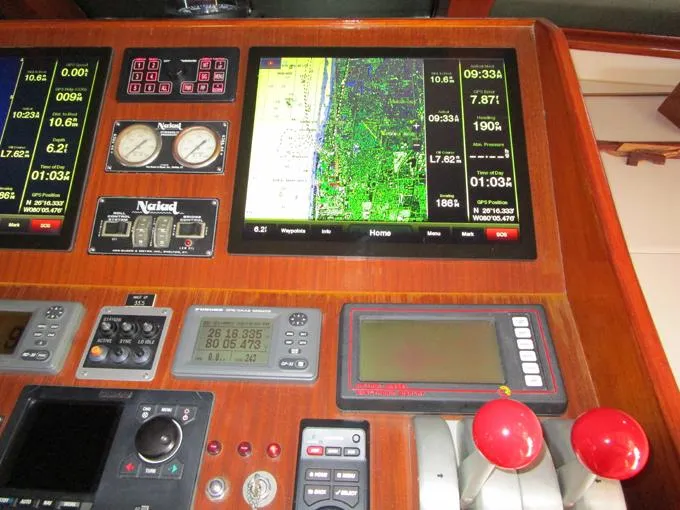 Shepsl X Yacht Photos Pics Helm Detail