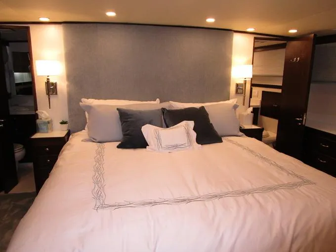 Shepsl X Yacht Photos Pics Master Looking Aft