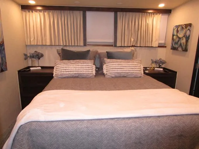 Shepsl X Yacht Photos Pics Portside VIP Looking Outboard