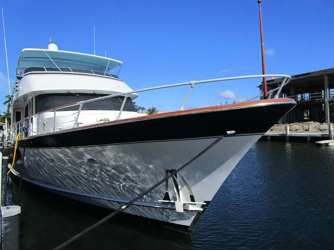 Shepsl X Yacht Photos Pics Through Hull Anchor