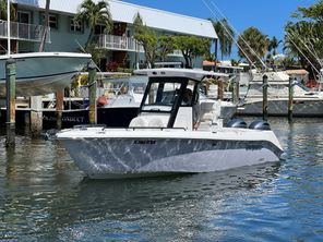 Everglades 255 Center Console