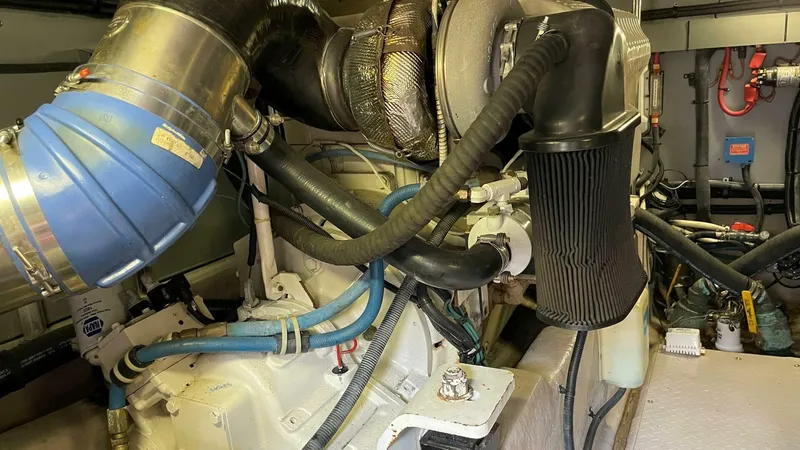 Island Seeker Yacht Photos Pics 2003 Sea Ray 48 Sedan Bridge - Image 26